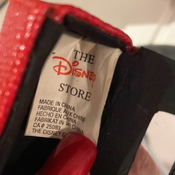 * RARE * Winnie the Pooh red leather mirror lipstick case The Disney Store - Picture 5 of 9